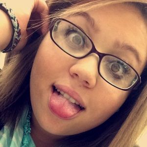 Meet your Posher, Illyiasha