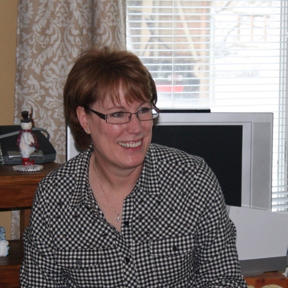 Meet your Posher, Connie