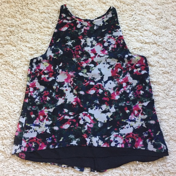 Eight Sixty Sleeveless Trapeze Top