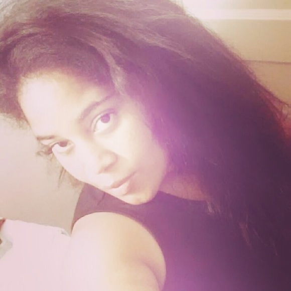 Meet your Posher, Taneasha - Picture 4 of 5