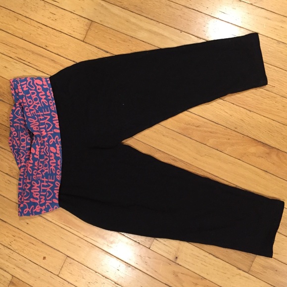 Black Capri yoga pants