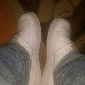 Meet your Posher, Adrian