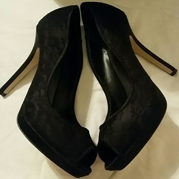 RSVP "Aven" Satin & Lace Peep Toe Heels 10 - Picture 1 of 2