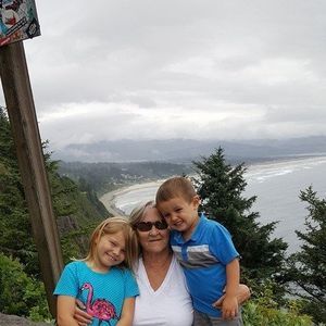 Meet your Posher, Linda