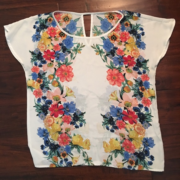 Forever 21 floral blouse EUC worn once