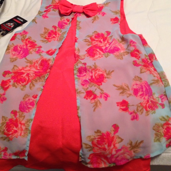 Hot pink floral tank top - Picture 2 of 4