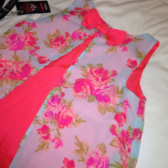 Hot pink floral tank top - Picture 3 of 4