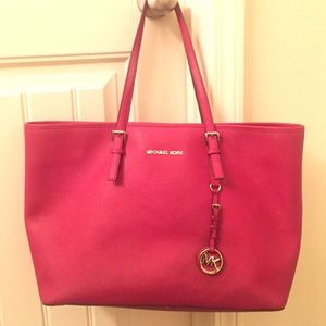 Michael Kors Red Tote !!! A must see like N E W!!