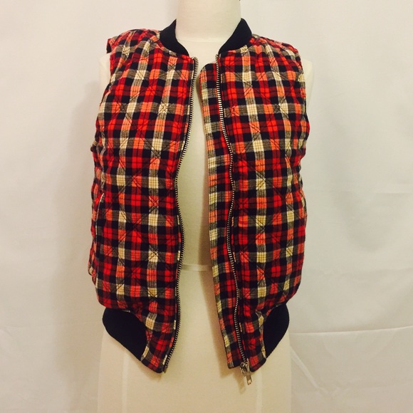 Plaid Puff Vest - Picture 1 of 4