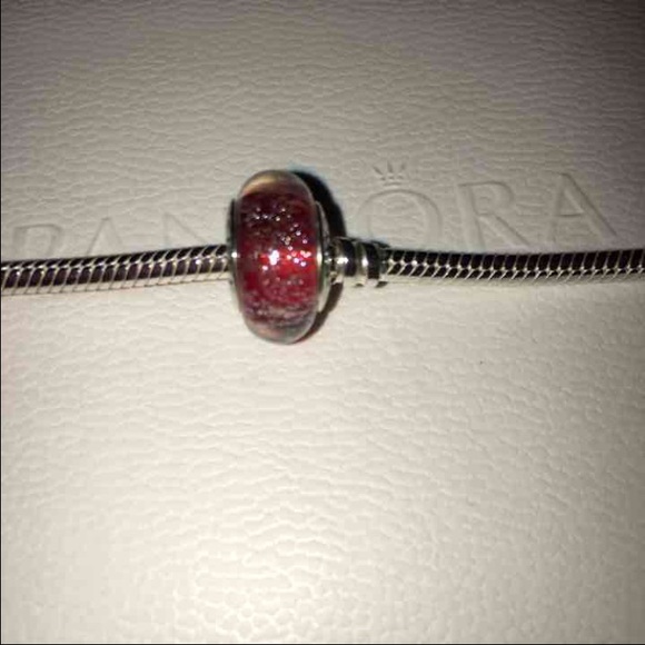 Pandora Jewelry - BN Disney Pandora Snow White red/glitter murano