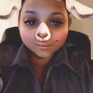 Meet your Posher, Crystal