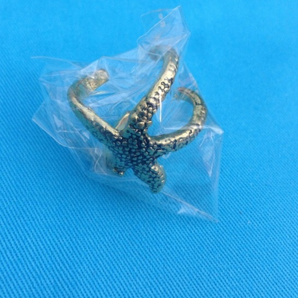 (C2) Starfish Ring - Picture 4 of 4