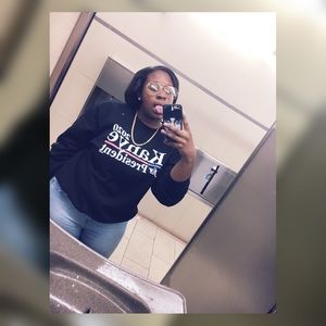 Meet your Posher, Diamond