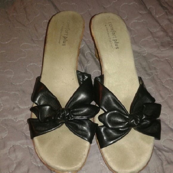 Wedge sandals