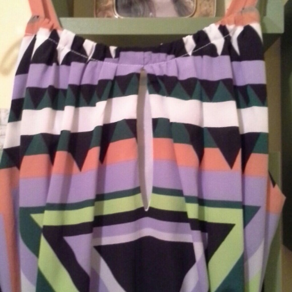 Dress - Picture 2 of 4