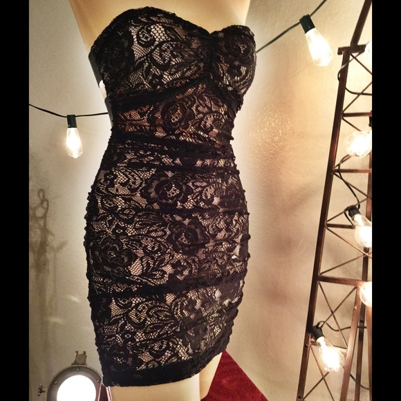 Little Black Dress Mini Lace on Nude Tone - Picture 2 of 5