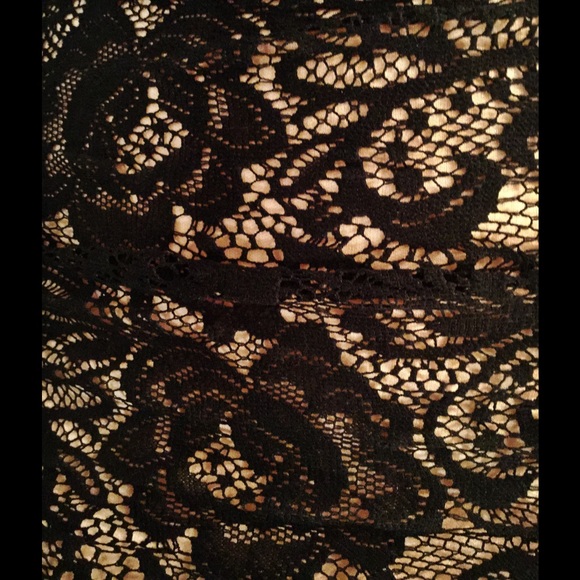 Little Black Dress Mini Lace on Nude Tone - Picture 4 of 5