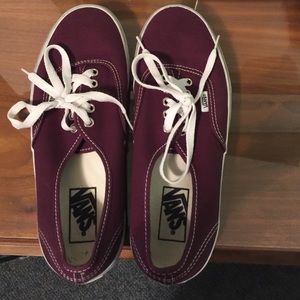 Super cute burgundy vans!!