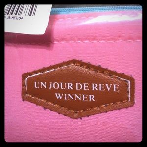 UN JOUR DE REVE WINNER A boutique in France. Bag