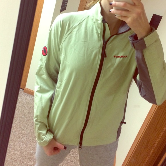 MAMMUT LIGHTWEIGHT JACKET