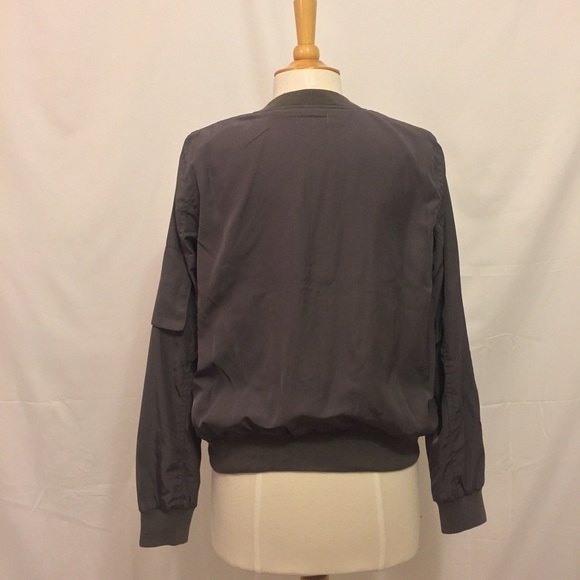 LAST ONE!!! Embroidered Bomber Jacket 🌸 - Picture 2 of 4