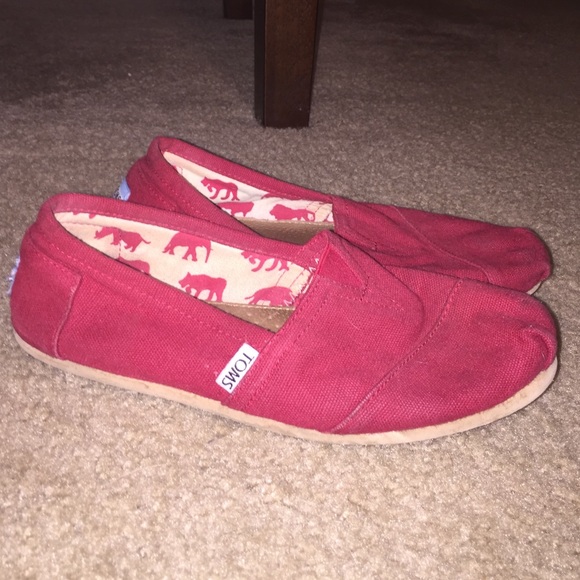TOMS red slip ons