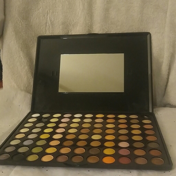 BH Cosmetics 88 Neutral Pallete