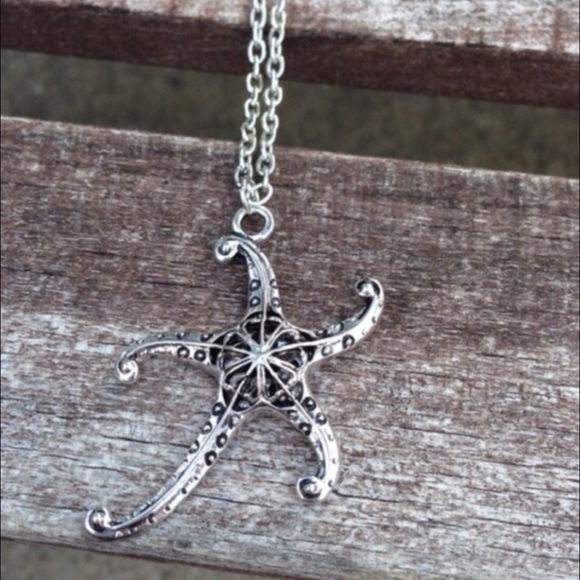 (D2) Starfish Necklace - Picture 3 of 4