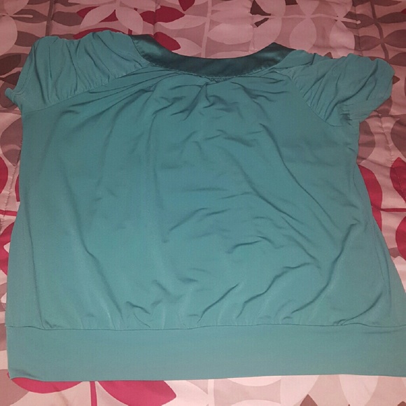 Large blouse - Picture 2 of 3