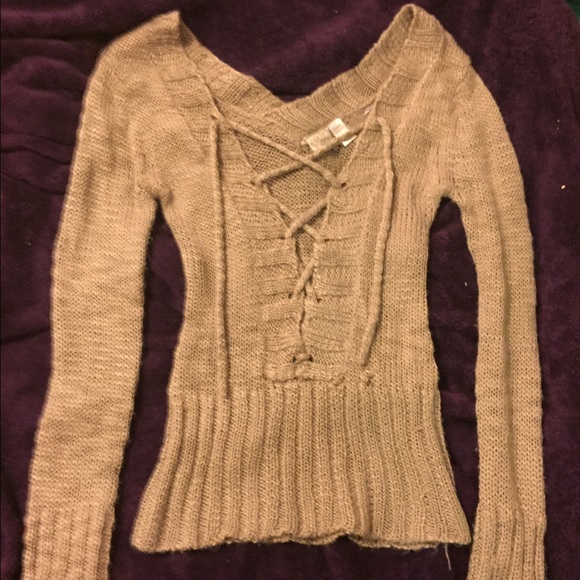 Daytrip lace up sweater