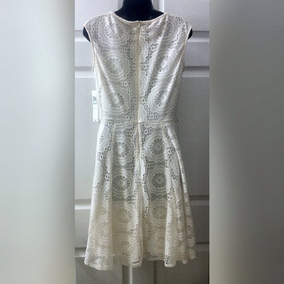 🆕 London Style Collection Ivory Dress - Picture 2 of 3