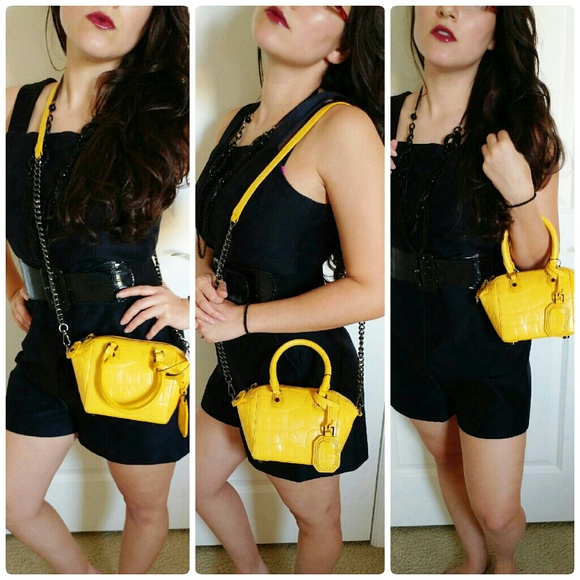 Bold and Bright Mini Leather Purse! - Picture 4 of 4