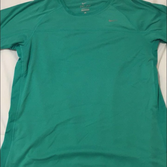 Nike DriFit Shirt