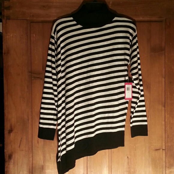 Vince Camuto Black & White Striped Mock Neck