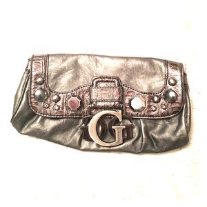 Guess Clutch