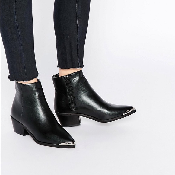 Boohoo Metal Cap Ankle Boots - Picture 4 of 4