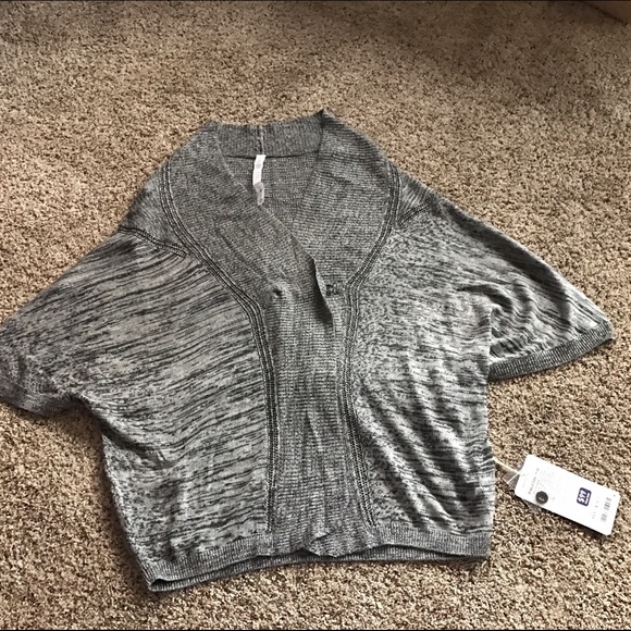 NWT breeze easy wrap xs/s