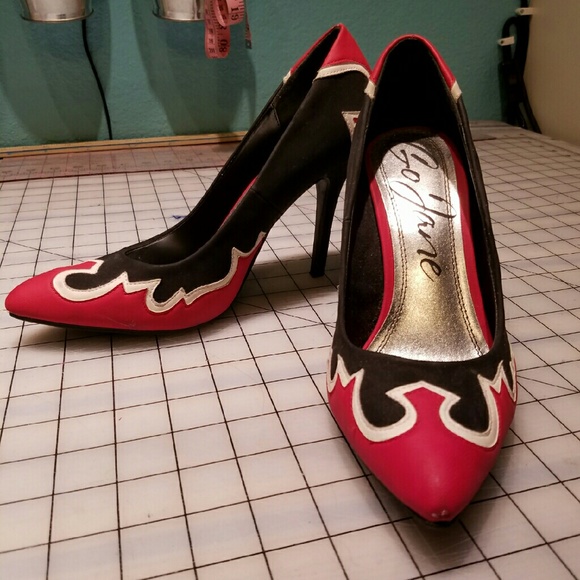 Go Jane cowboy heels