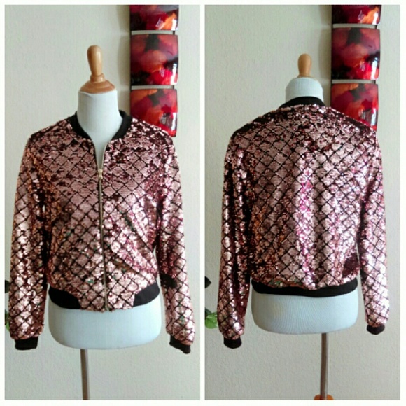 Beautiful Rose Gold Sequin Bomber - Picture 4 of 6