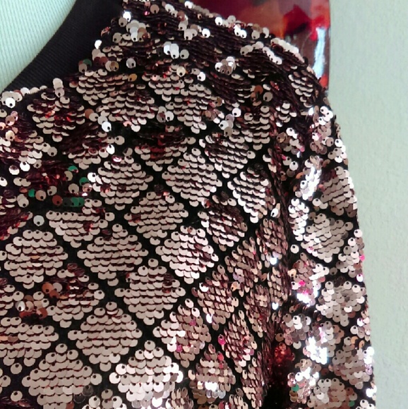 Beautiful Rose Gold Sequin Bomber - Picture 3 of 6