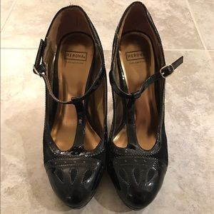 Merona black t strap heels size 8