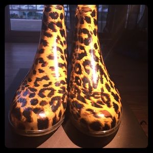 ✨LIKE NEW✨Rare J. Crew Chelsea rain boots