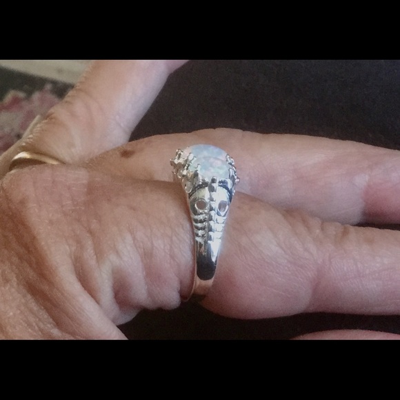 Sterling Silver Opal Ring - Picture 3 of 4