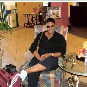 Meet your Posher, Sharon