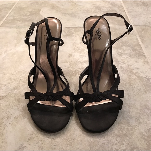 NWOT Mossimo strappy black heels size 8
