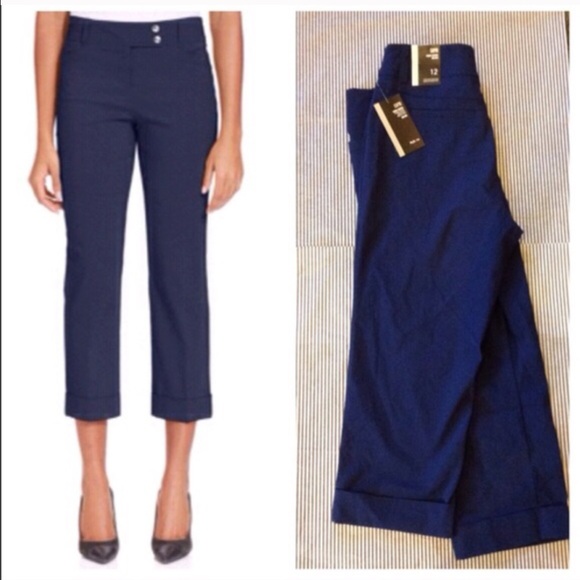Style & Co. Pants - Style & Co Blue Capris 💕