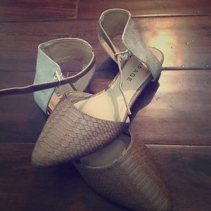 Rampage dual material flat