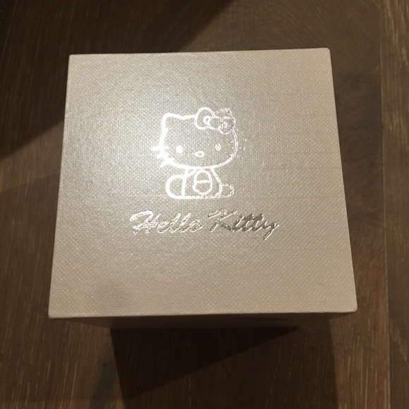 Authentic hello kitty watch - Picture 3 of 4