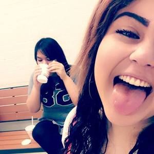 Meet your Posher, Karely