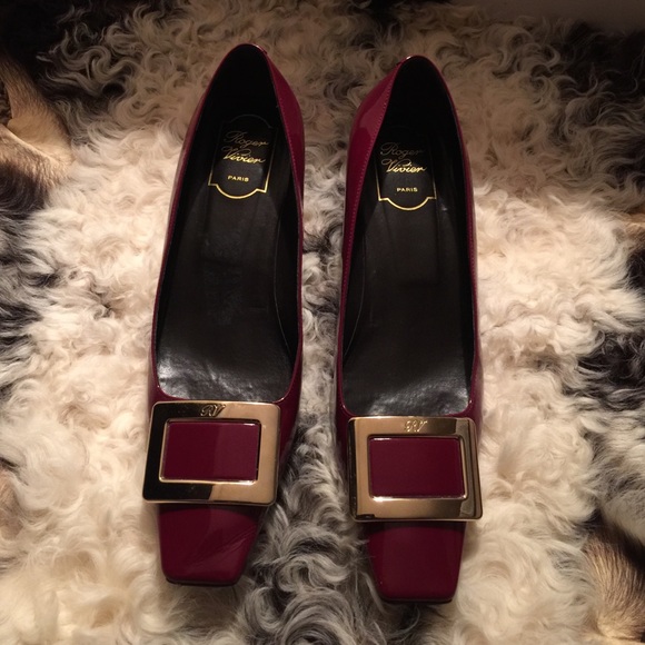 ✋🏾SOLD✋🏾Roger Vivier Decollette Belle. Sz10